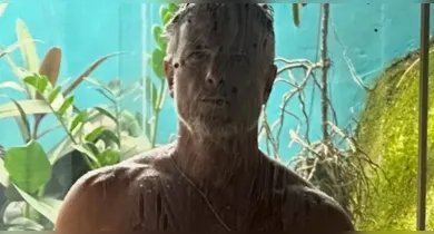 Imagem ilustrativa da notícia: Marcello Novaes exibe foto nu e ator famoso reage: 'Tá perdoado'