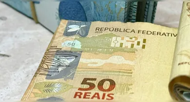 Imagem ilustrativa da notícia: Primeira parcela do décimo terceiro será antecipada; entenda