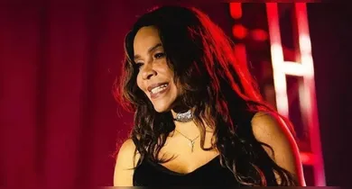 Imagem ilustrativa da notícia: Silvânia Aquino anuncia saída da Calcinha Preta após 25 anos