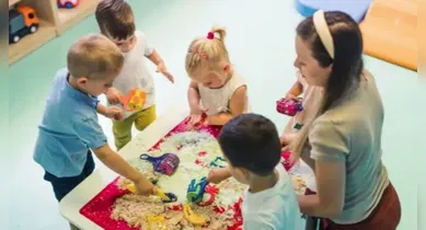 Imagem ilustrativa da notícia: Famílias com crianças pequenas podem receber R$ 500. Saiba como