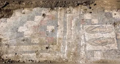 Imagem ilustrativa da notícia: Mosaico milenar revela “chinelos” da Roma Antiga