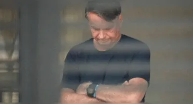 Imagem ilustrativa da notícia: Bolsonaro é aconselhado a não ir ao julgamento no STF