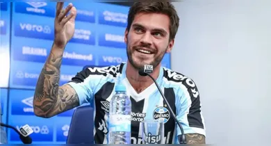Imagem ilustrativa da notícia: Boletim "fura" Remo e confirma acerto do meia Nathan, ex-Grêmio