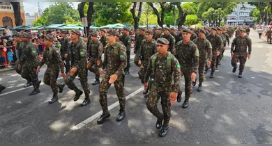 Imagem ilustrativa da notícia: VEJA IMAGENS: Desfile do 7 de setembro reúne multidão em Belém