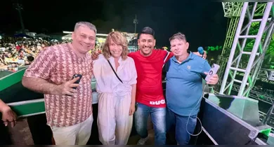 Imagem ilustrativa da notícia: Renata Sorrah curte noite em Belém durante temporada de peça