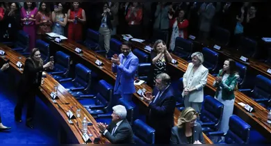 Imagem ilustrativa da notícia: Senado aprova PL contra adultização; texto vai à sanção de Lula