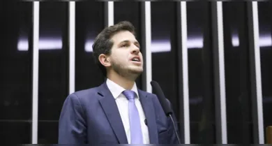 Imagem ilustrativa da notícia: Câmara aprova novo período de licença-paternidade; Confira!