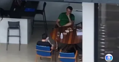 Nikolas usou o celular ao lado de Bolsonaro durante visita na prisão domiciliar; Moraes quer explicações