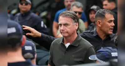 Bolsonaro foi preso na manhã do último sábado (22).