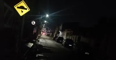 Segundo a denúncia, um trecho da via segue sem energia.