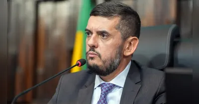 A sessão extraordinária decidiu pela soltura do parlamentar pelo placar de 42 votos favoráveis a 21 contrários.