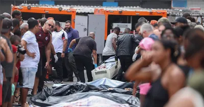 Moradores dos complexos da Penha e do Alemão contabilizam corpos após a megaoperação policial que deixou 121 mortos no Rio de Janeiro. A ação, considerada a mais letal da história do estado, ainda levanta dúvidas sobre a estratégia do Bope, o uso de câmeras corporais e a identificação das vítimas.