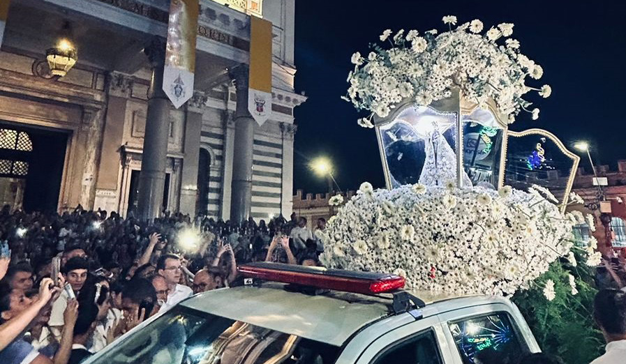 Imagem ilustrativa da notícia Fé e emoção marcam o Traslado dos Carros, a primeira romaria do Círio