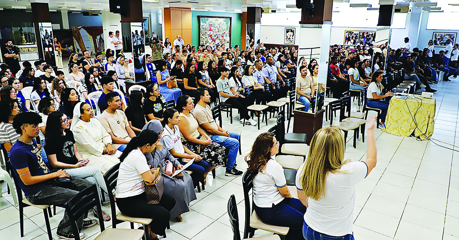 Imagem ilustrativa da notícia Alunos se preparam para conduzir os carros das promessas do Círio