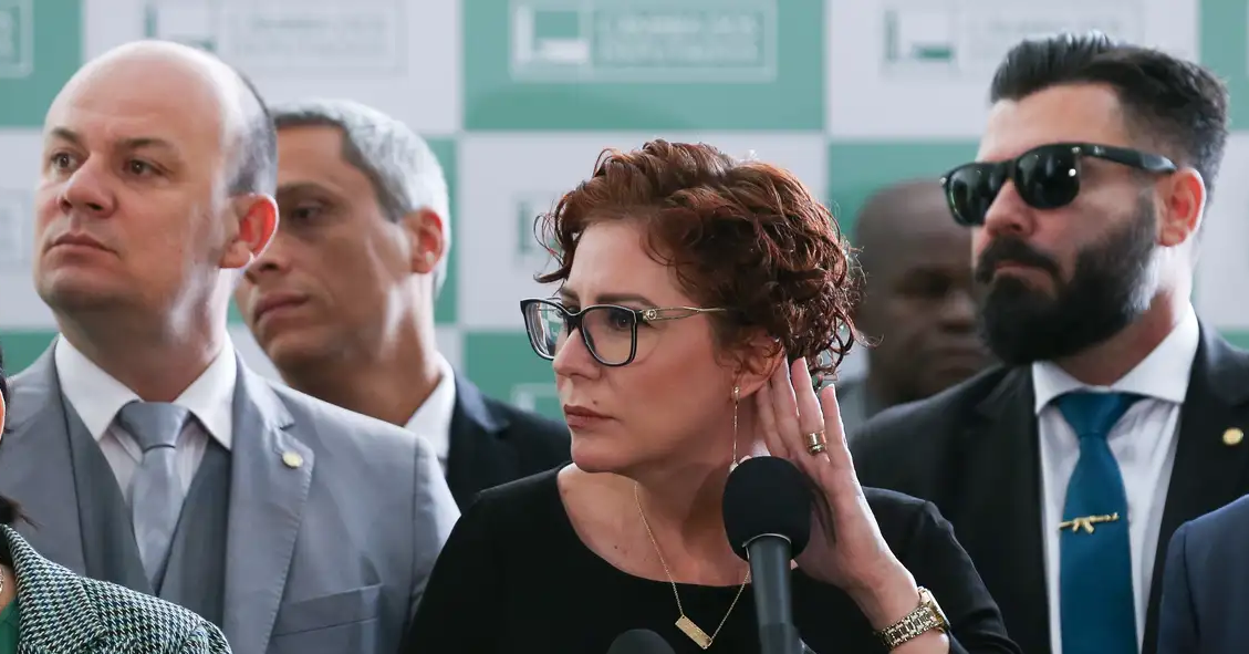 Imagem ilustrativa da notícia: STF condena Carla Zambelli pela segunda vez