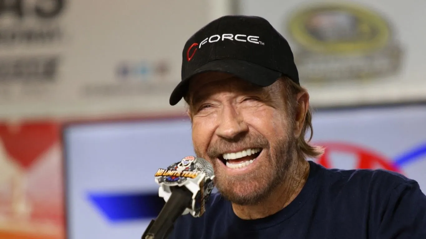 Imagem ilustrativa da notícia: Morre o ator Chuck Norris, aos 86 anos, no Havaí