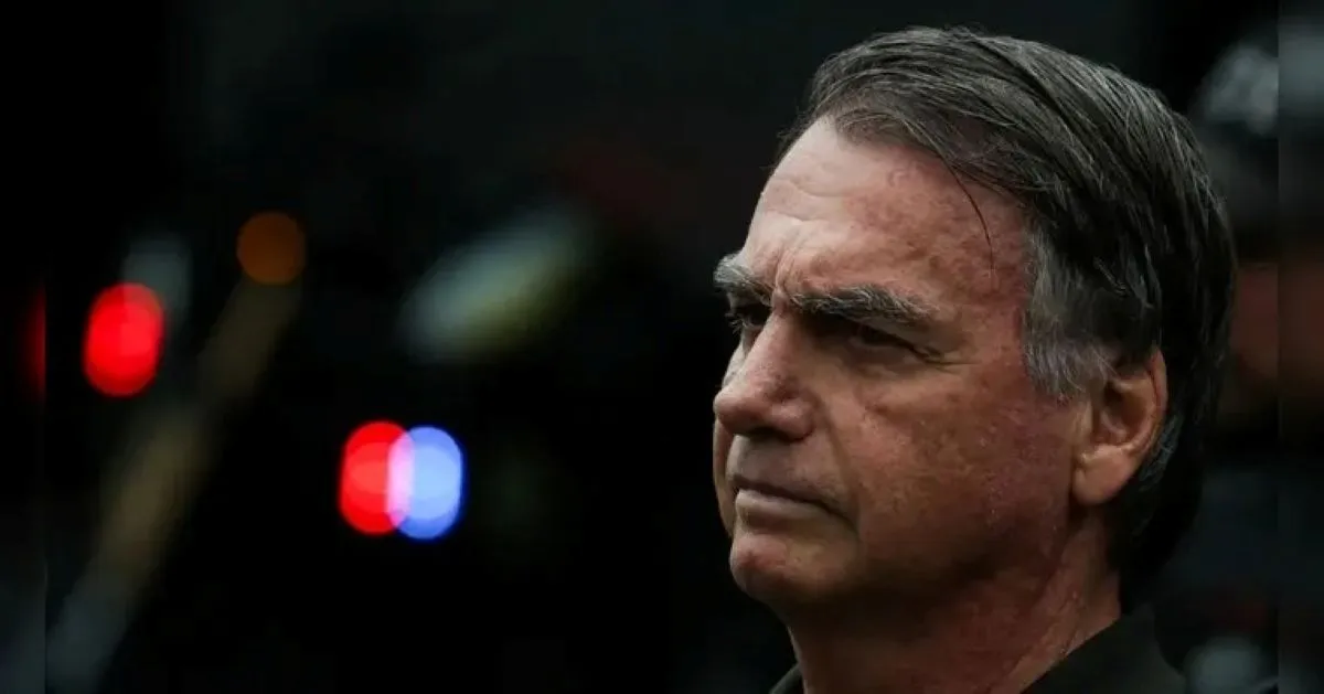 Imagem ilustrativa da notícia: Bolsonaro deixa prisão pela 1ª vez para cirurgia em hospital no DF