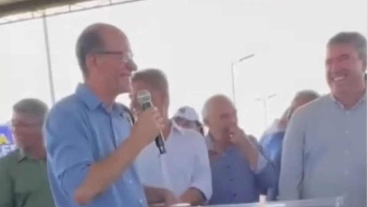 Imagem ilustrativa da notícia: Piada de duplo sentido arranca risadas em evento com governador