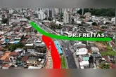 A mudança no trânsito começou na última segunda-feira (9) e faz parte das obras de construção do novo viaduto