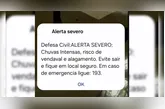 O serviço gratuito da Defesa Civil envia notificações diretamente para celulares via SMS ou WhatsApp.