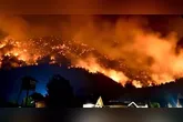 Incêndio florestal avança sobre áreas de vegetação nativa na província de Chubut, na Patagônia argentina, forçando evacuações e mobilizando centenas de brigadistas.
