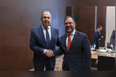 Em declarações, Sergey Lavrov, chefe da diplomacia russa, expressou preocupação com as "declarações beligerantes" dos EUA, considerando-as uma violação do direito internacional.