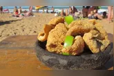 É preciso cuidado com os alimentos consumidos nas praias.