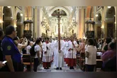 Um dos momentos mais marcantes da liturgia é o rito do Lava-Pé