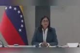 Delcy Rodríguez discursou em rede nacional e convocou ministros e a população a resistirem à intervenção dos Estados Unidos na Venezuela