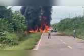 Explosão após colisão entre carretas interdita totalmente a PA-475, em Moju, e mobilizou equipes de concessionária e do Corpo de Bombeiros