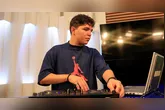 Jovem DJ autista do Pará inspira inclusão e diversidade.