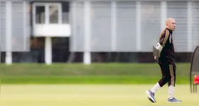 Treinador já comandou primeiro coletivo com os jogadores