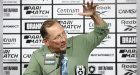 Botafogo enfrenta crise financeira severa com dívida de R$ 2,7 bilhões.