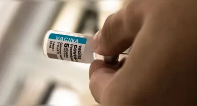 Imagem ilustrativa da notícia: Após cinco anos de vacinação, covid recua, mas ainda preocupa