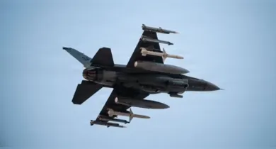 Imagem ilustrativa da notícia: EUA anunciam aumento do poder de fogo na guerra contra o Irã