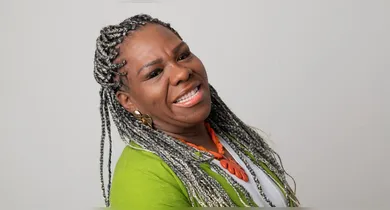 Imagem ilustrativa da notícia: Mariza Black leva brilho, gingado e voz marcante ao Carnabelém