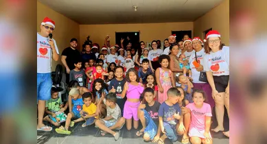 Imagem ilustrativa da notícia: Ananindeua: Amigos doam cestas básicas e brinquedos em festa de Natal