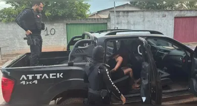 Imagem ilustrativa da notícia: PC apreende drogas, armas e itens de luxo durante operação