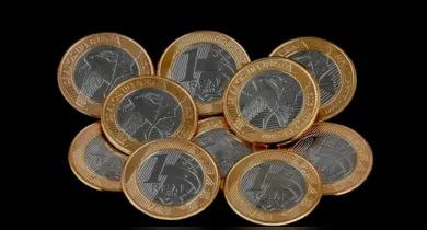 Imagem ilustrativa da notícia: Moedas de R$ 1 raras viram febre no Brasil e podem valer até R$ 8 mil