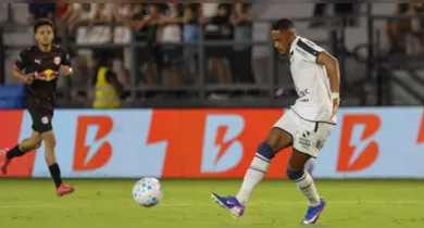 Imagem ilustrativa da notícia: Remo afunda no Z-4 do Brasileirão após derrota para o Bragantino