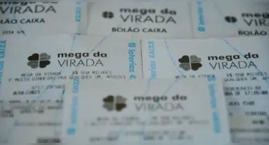Imagem ilustrativa da notícia: Menino diz prever números da Mega da Virada bilionária; confira!