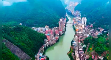Imagem ilustrativa da notícia: Vídeo: conheça Yanjin, a cidade mais estreita do mundo