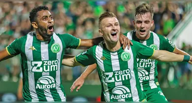 Imagem ilustrativa da notícia: Chape explora contra-ataques e bate o Santos de virada