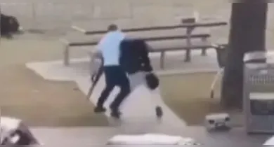 Imagem ilustrativa da notícia: Homem que desarmou atirador em ataque na Austrália passa por cirurgia