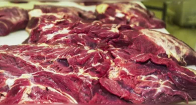 Imagem ilustrativa da notícia: China anuncia tarifa adicional de 55% sobre  importações de carne bovina