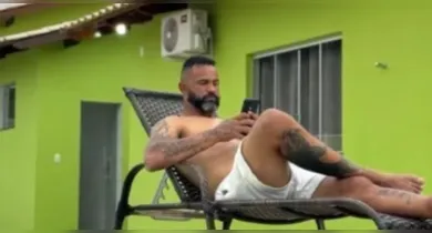 Imagem ilustrativa da notícia: Goleiro Bruno posta foto enigmática após encontrarem passaporte de Eliza Samúdio