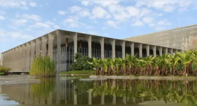 Imagem ilustrativa da notícia: Brasil defende diálogo e condena ataques de EUA e Israel ao Irã