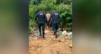 Imagem ilustrativa da notícia: Vídeo: Polícia recupera moto roubada e apreende drogas no Pará