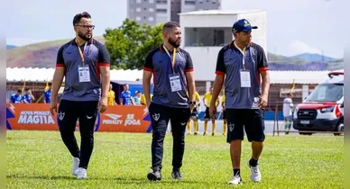 Imagem ilustrativa da notícia: Com homenagens, Águia se despede de Ronan Tyezer e Hecton Alves