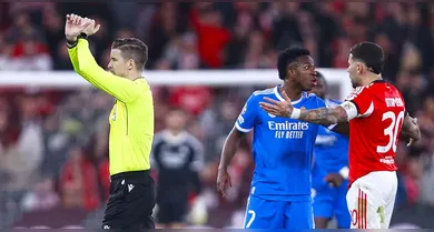 Imagem ilustrativa da notícia: Irmão de Otamendi publica imagem racista contra Vini Jr.